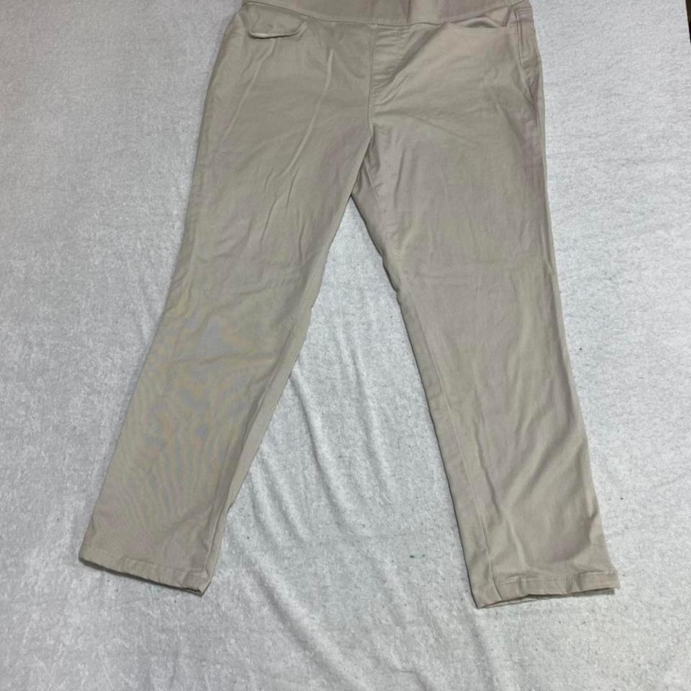 Gloria Vanderbilt beige low rise flare pants women size 12 slimming SKU644